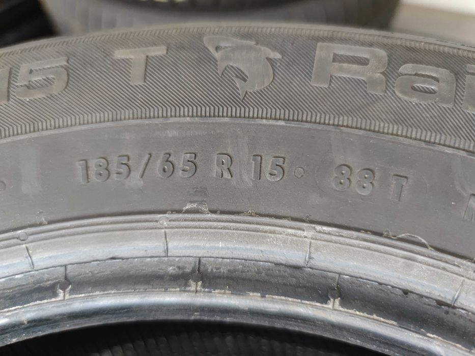 4бр Летни гуми 185 65 15 - Uniroyal