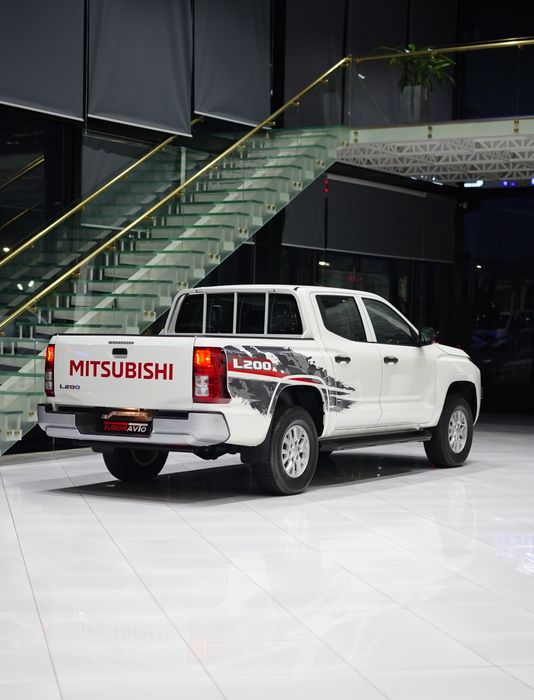 MITSUBISHI L200 2,7 4×4