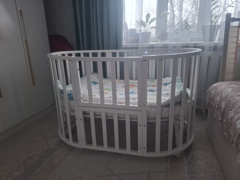 Продам манежку Бурундай