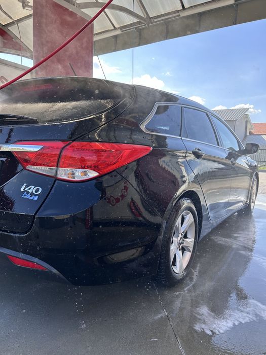 Vând Hyundai i40