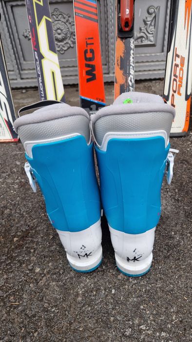 Schiuri, Clapari, Bețe, casca, haine