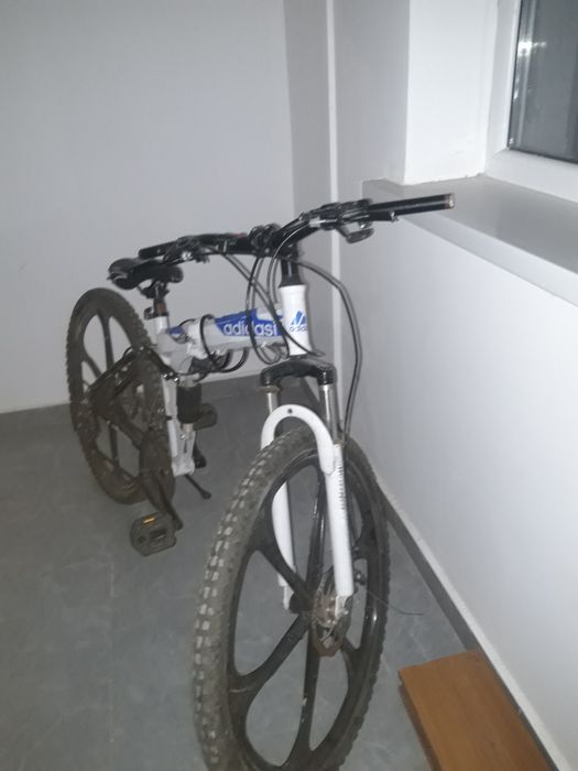 велик adidas хороший