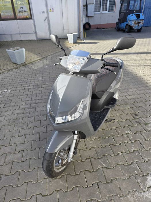 Peugeot E-VIVACITY scuter electric L1e