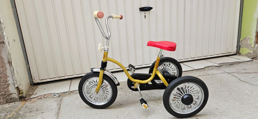 Ретро детска триколка