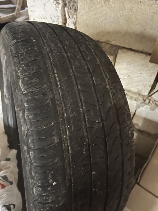 Шины 225/55/17 в хооошем сост