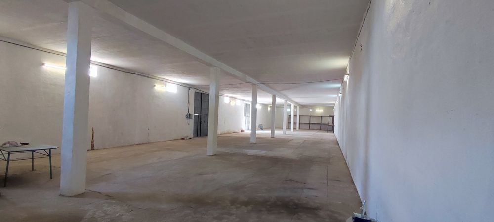 Карши шахри. Ижарага склад шахар ичида жойлашган. Аренда складского по