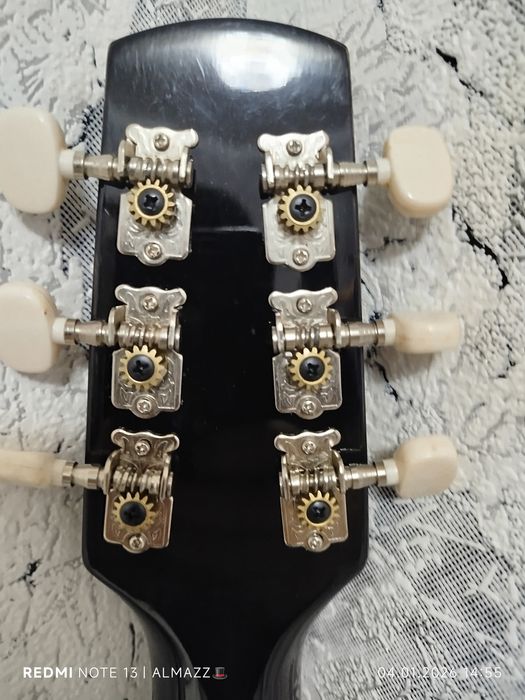 Продам гитару(акустика)