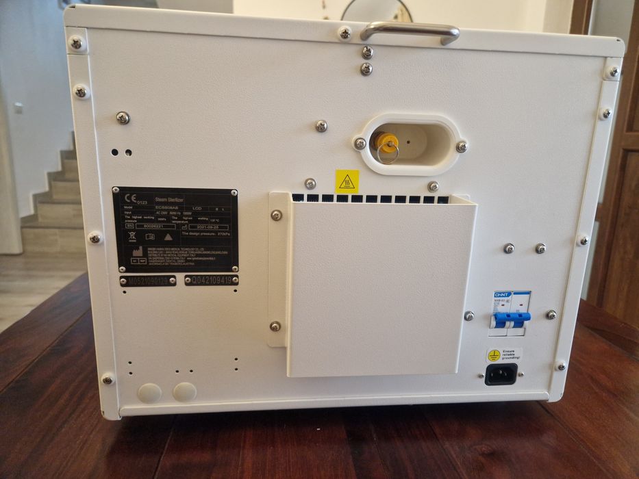 Autoclav sterilizare 8L NOU