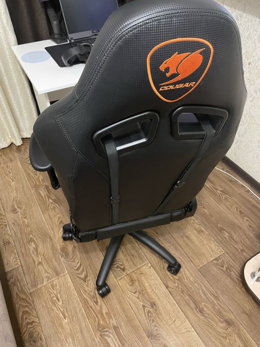 Игровое кресло COUGAR