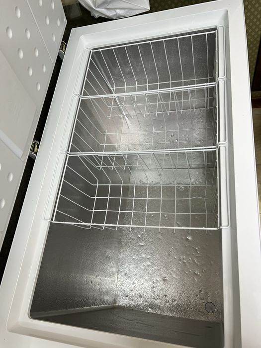 Срочно продам морозилку 290л