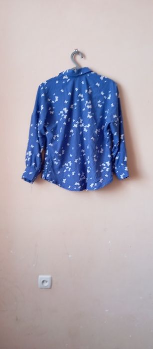 rubashka sotiladi 15 ming