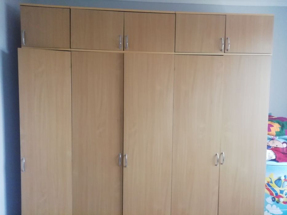 Продам шкаф с полками