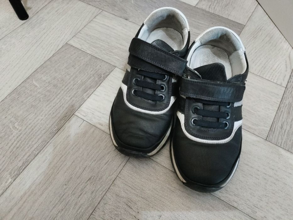 Продам обувь для мальчика в отличном состоянии