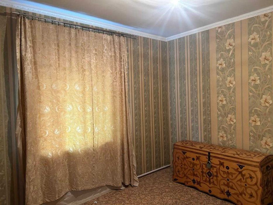 Жилой дом с ангаром