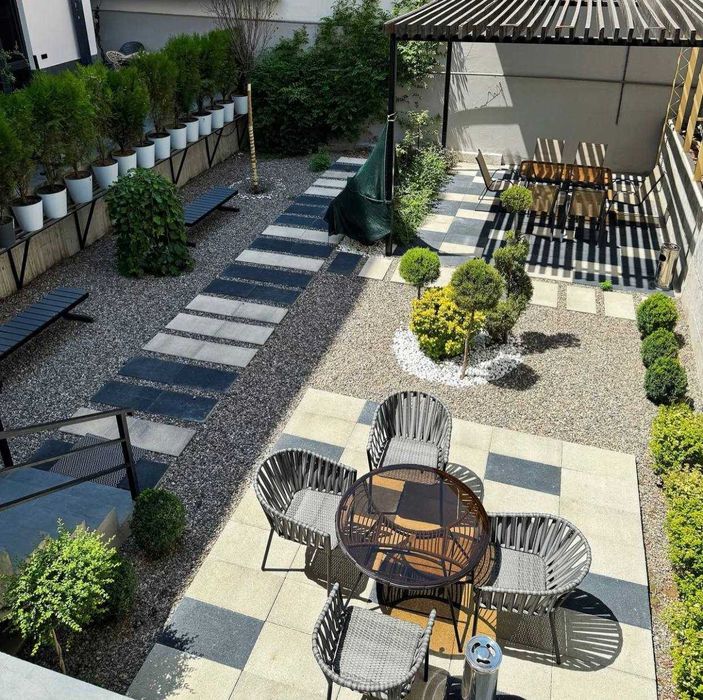 Продаётся готовый 4х этаж бизнес центр БЦ. 3000 м2. Дархан. Пушкинская