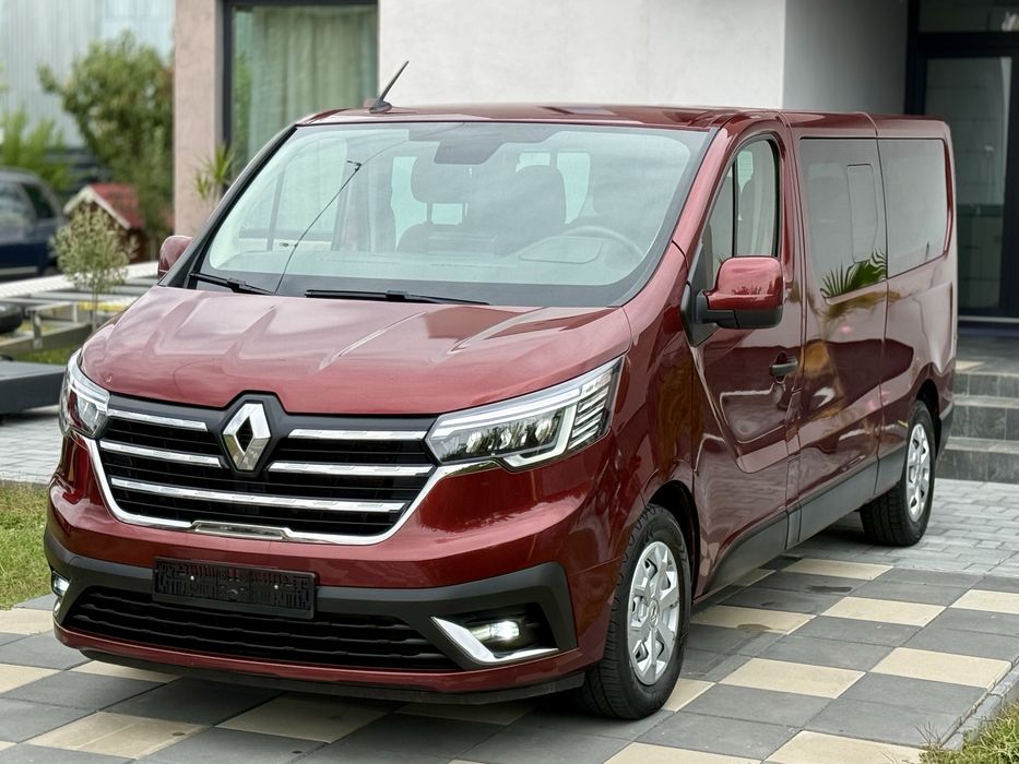 Renault Trafic 2022 Model Lung / 8+1 locuri / 2.0 diesel