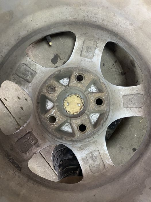 На 15. 5/114,3  4 шт в идеале