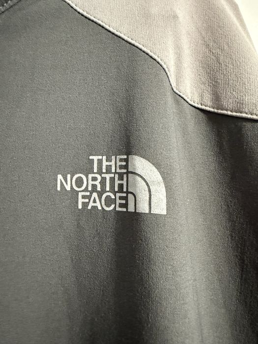 Jacheta The North Face impermeabila