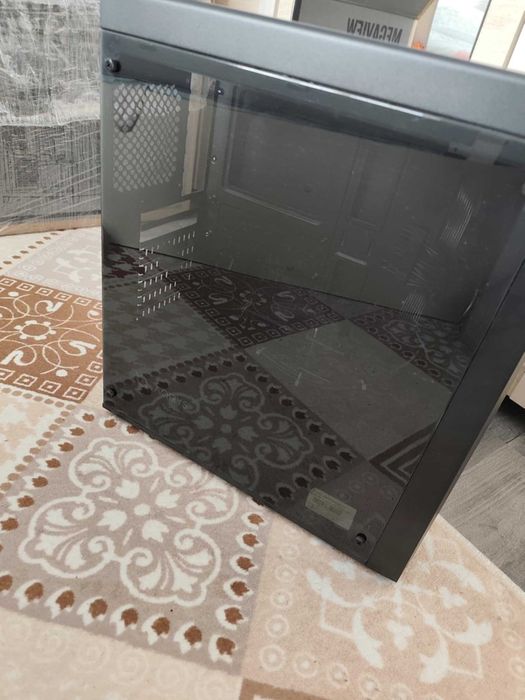 Carcasa Middle Tower