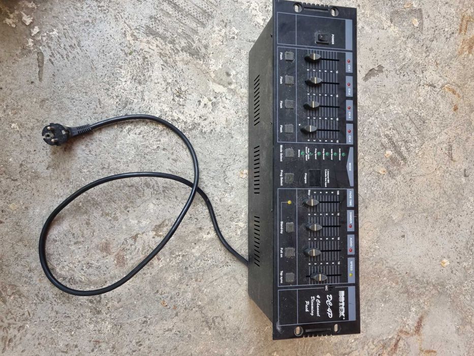 Controler de lumini.Botex DC-4P-S  Dimmer pack cu 4 canale