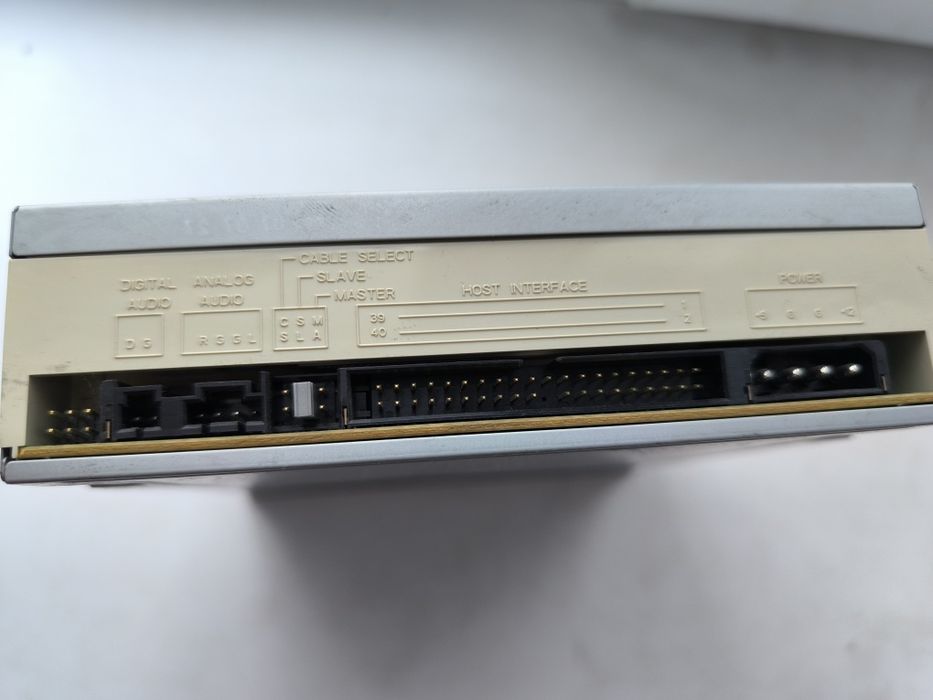 Дисковод DVD ROM