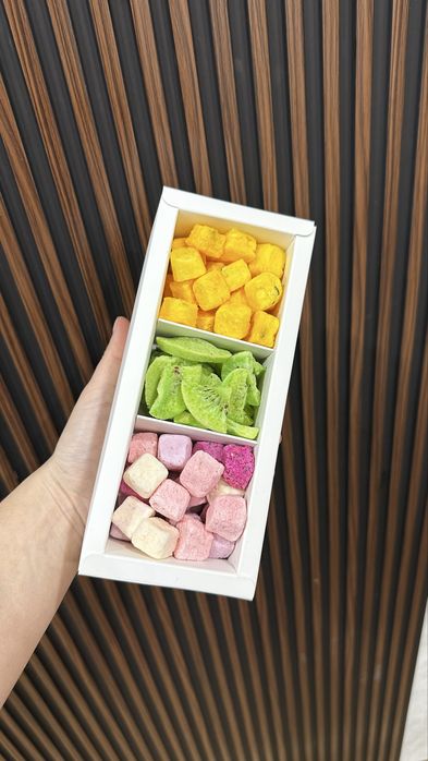 Сублимированные фрукты и мороженое