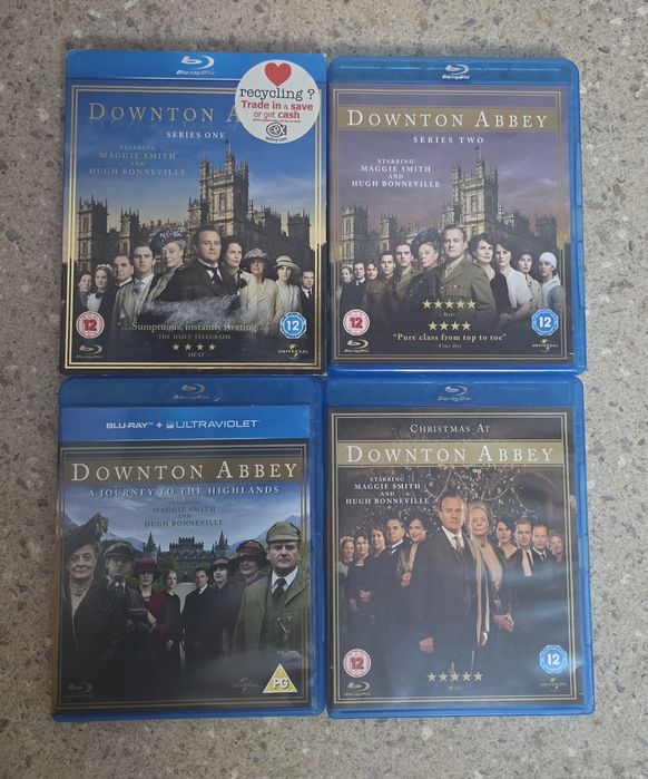Lot 8 Blu-ray seriale – Sherlock, Downton Abbey, Walking Dead, House of Cards