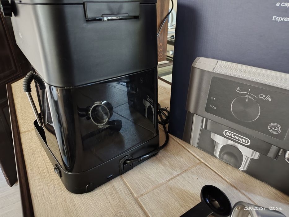 Еспресо кафемашина DeLonghi –