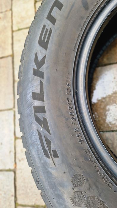 Anvelopa iarna 225 65 R 17 Falken
