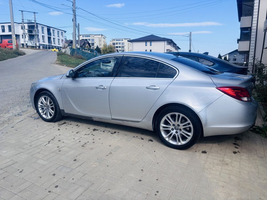 Opel Insignia 2.0 CDTI Automată, 130 CP – 2009