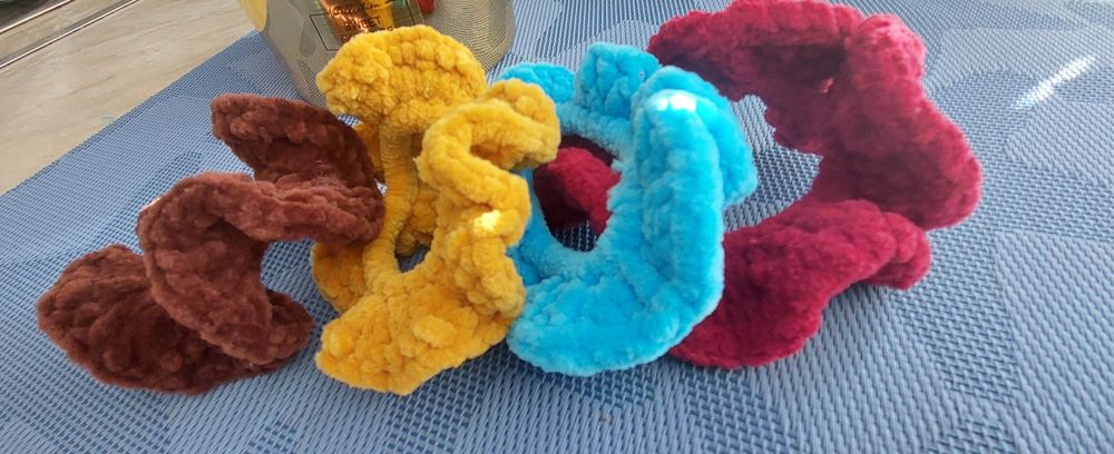 Скрънчи (ластици за коса)