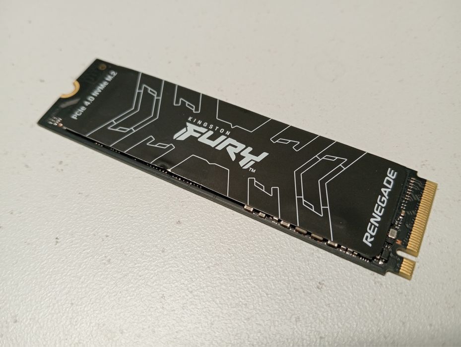 Продам SSD NVMe 1 Tb Kingston