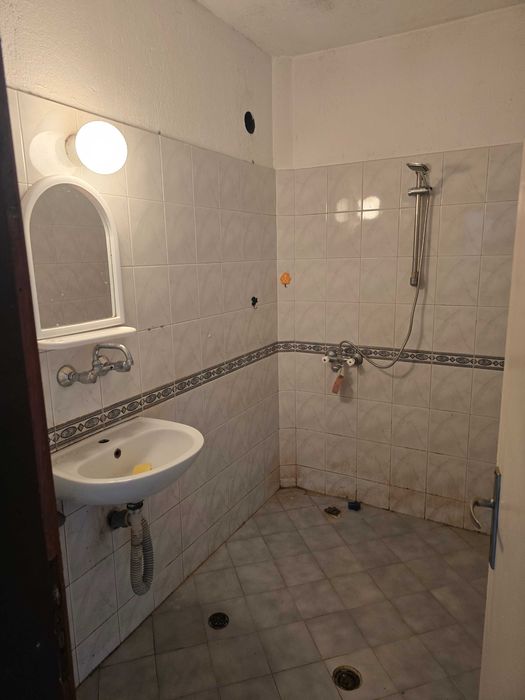 ДОГОВАРЯНЕ / Продавам - 120 КВ.М / Многостаен апартамент във гр.Чепеларе !!!