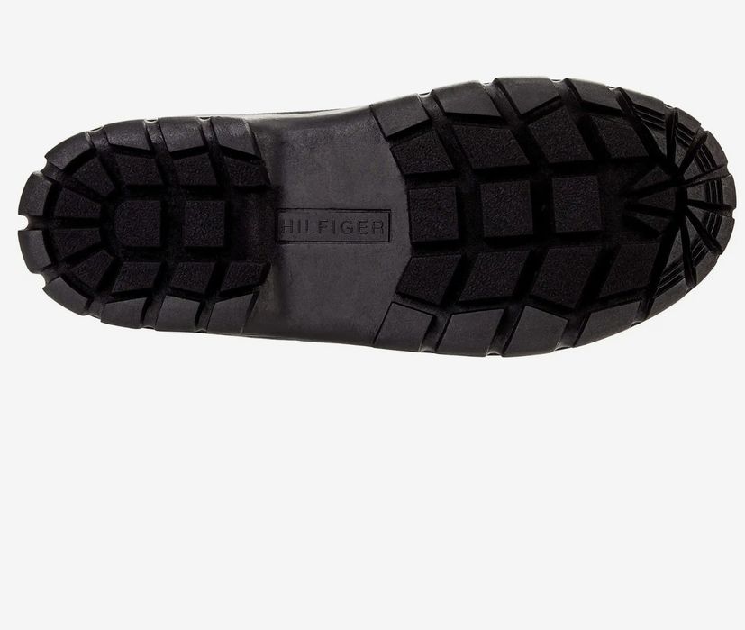 Tommy Hilfiger,  водонепрониц 34-35 новые