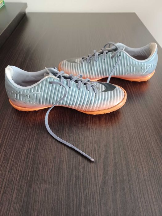 Ghete de fotbal pt copii - Nike CR7