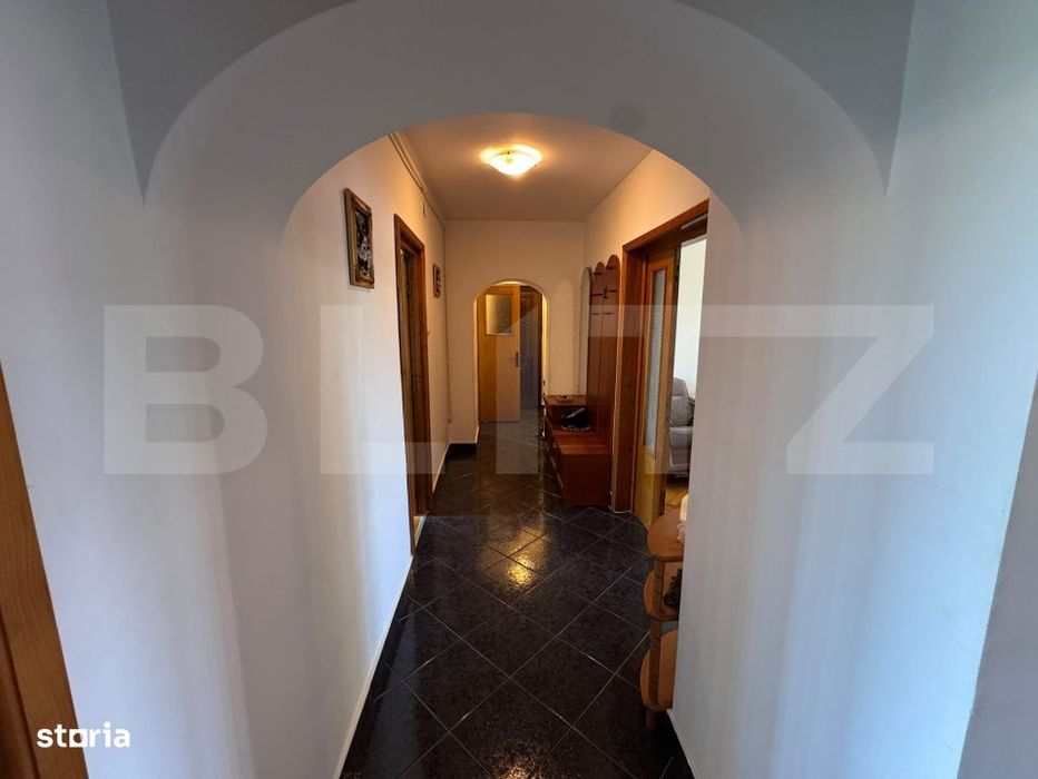 Apartament 3 camere, 79.57 mp, zona Micro 11