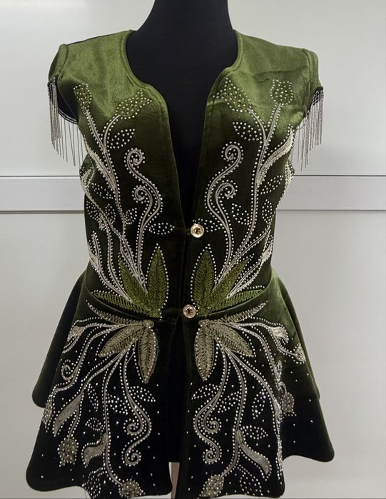 Национальные жилетки для мальчиков и девочек