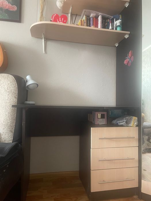 Продам письменный стол