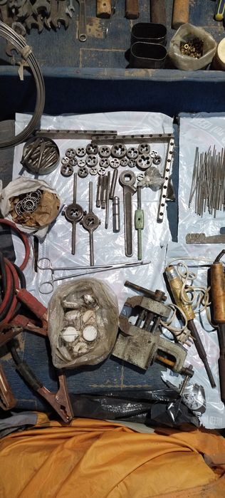 Продаются инструменты