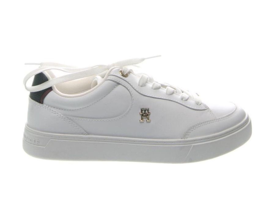 Чисто нови Tommy Hilfiger Сникърси Essential Chic Court Sneaker FW0FW08579 Бял