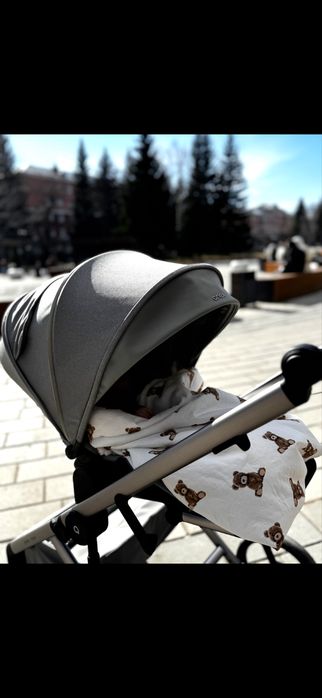 Срочно продам коляску анекс