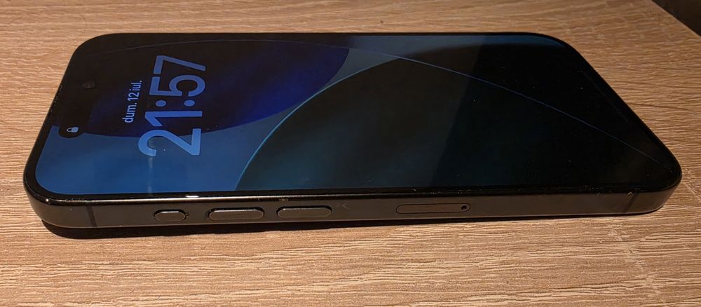 Iphone 15 PRO 87% baterie
