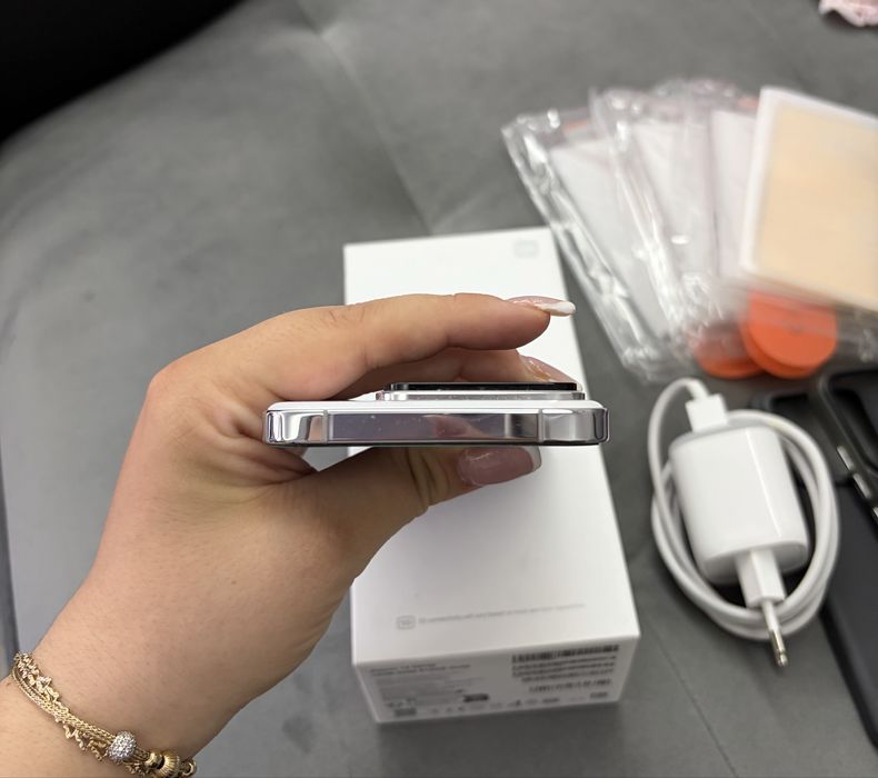Xiaomi 14  + смарт часовник