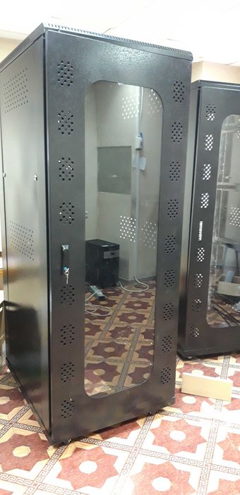 Телекоммуникационных шкаф