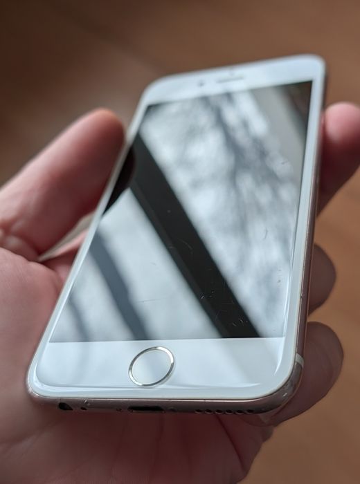 iPhone 6s – 64GB – Rose Gold