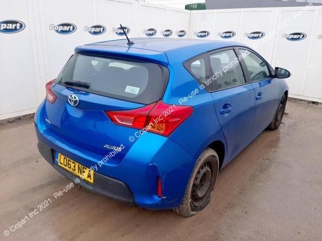 На Части Toyota Auris Тойота Аурис 1.4d 90к.с 2015г