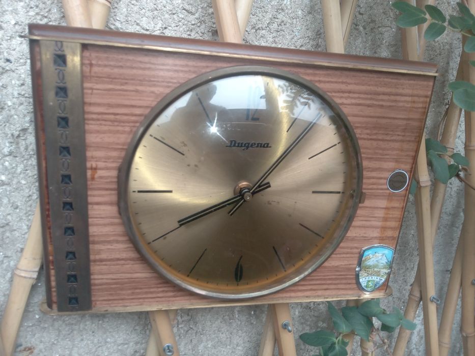 Ceas DUGENA  vechi cu mecanism KIENZLE electromecanic