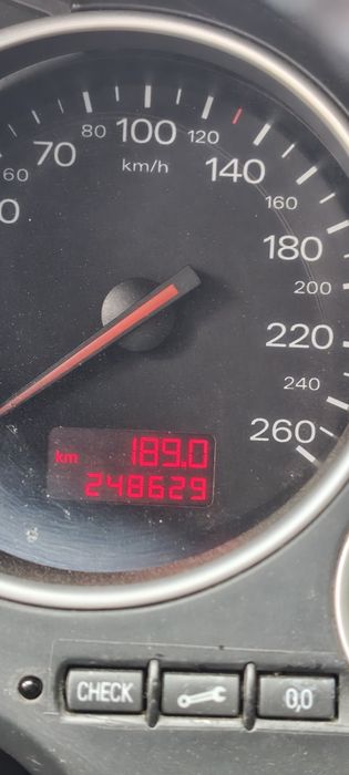 AUDI A4 2005 — imagine 3