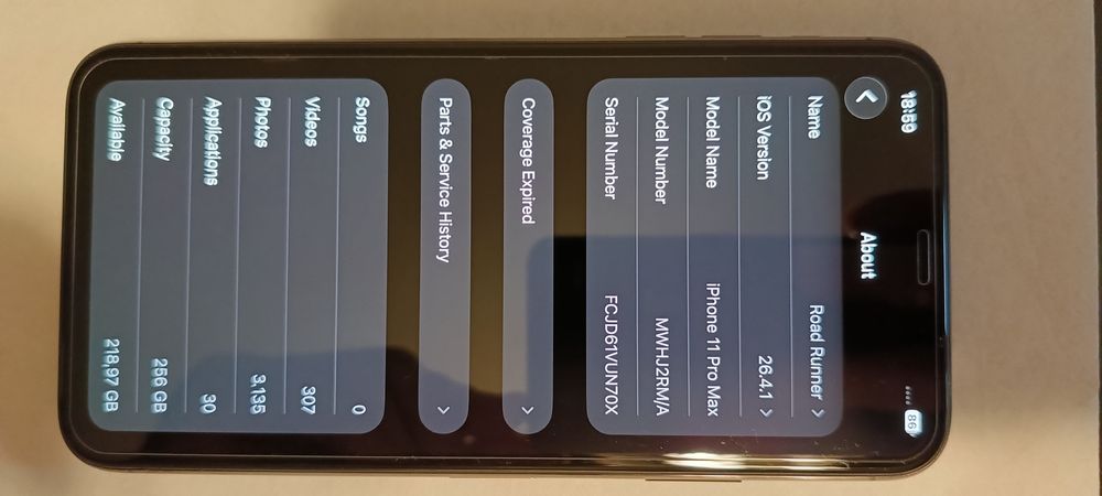 iPhone 11 pro max 256 GB  black se prezintă bine