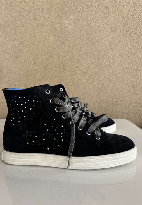 Hogan Rebel dama masura 37